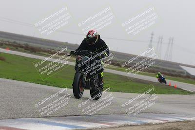 media/Nov-30-2025-TrackDaz (Sun) [[d8b22663df]]/B Group/Session 5 (Wheelie Bump)/